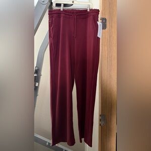 Athleta Women’s Regular Length Seasoft Straight Pants — Brown/Burgundy Color